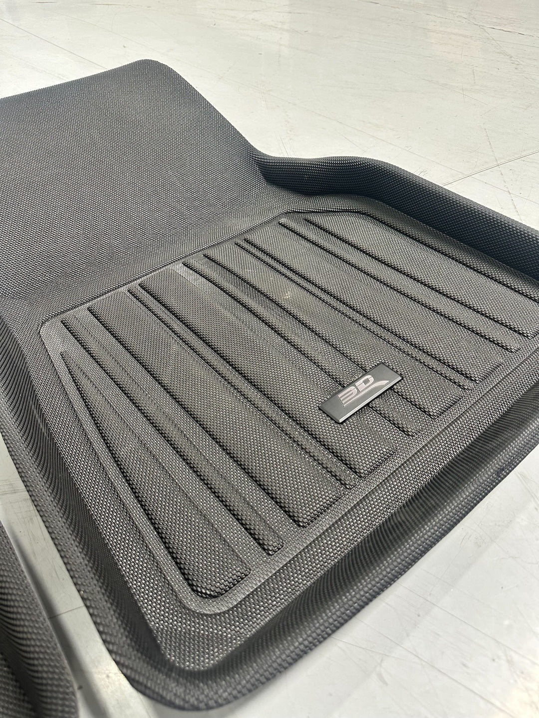 Final Sale: Tesla Model Y Juniper 3D MAXpider Floor Mat Row 1 ( ELITECTL: Driver + Passenger )