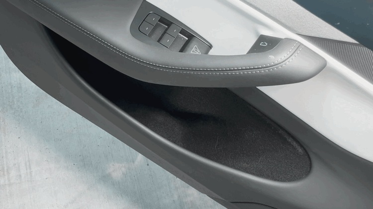 Tesla Model Y Juniper Essentials Travel Pack
