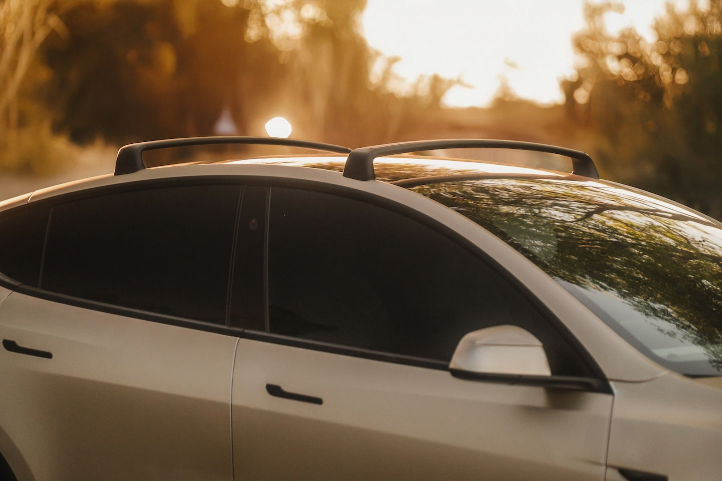Tesla Model Y Roof Rack Crossbars System