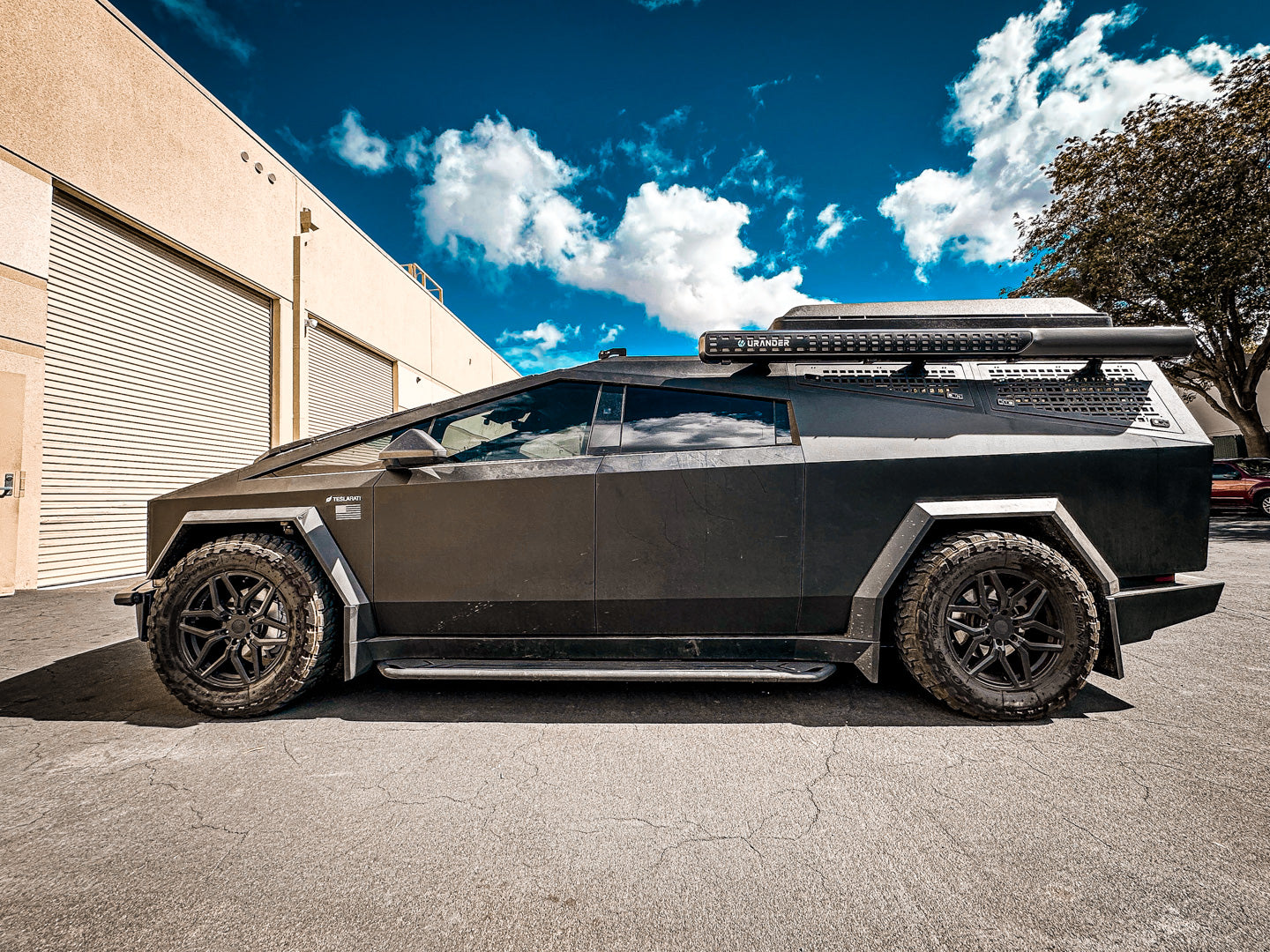 Tesla Cybertruck 270-Degree Free Standing Awning for Camping
