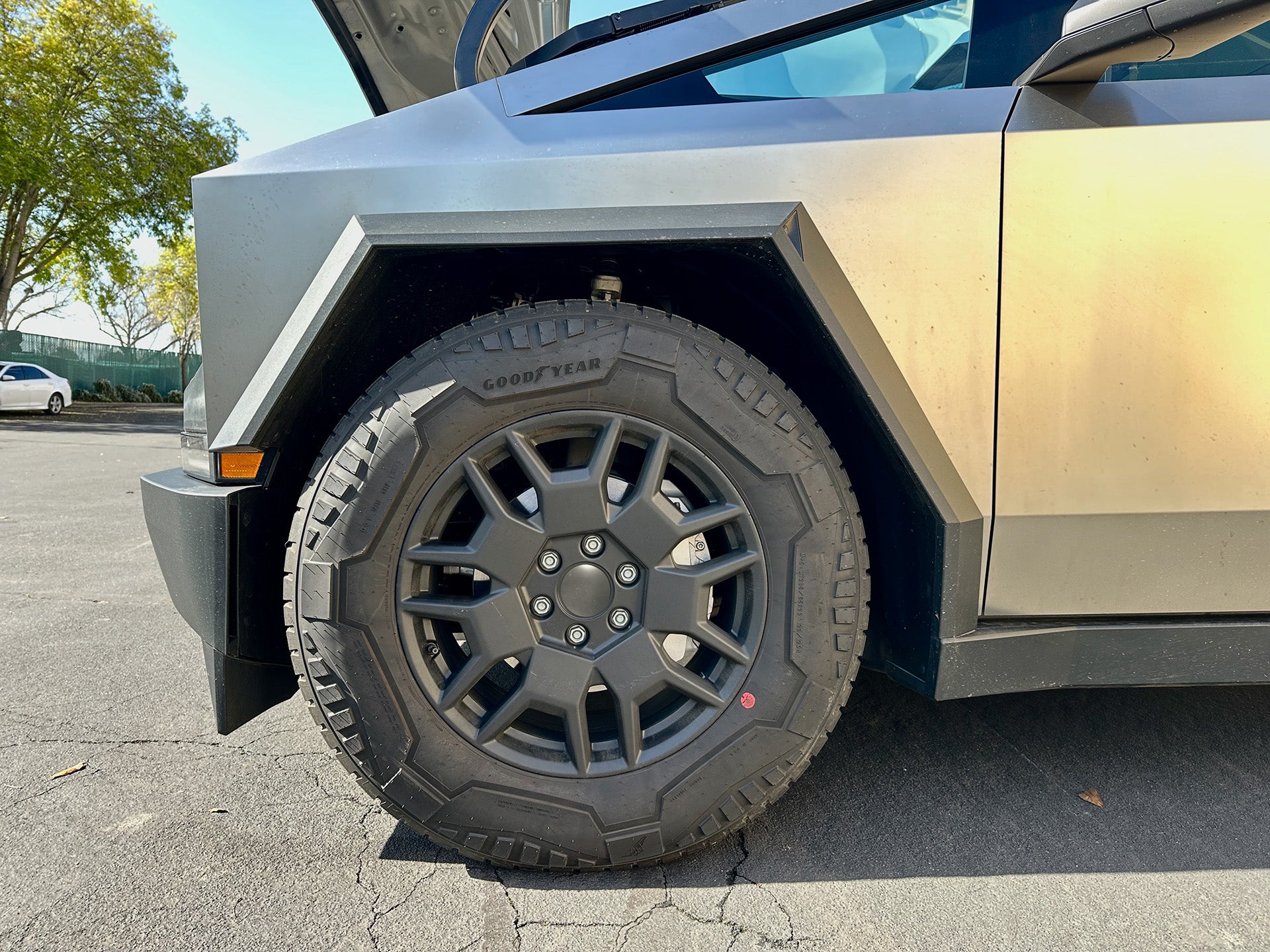 Tesla Cybertruck Wheel Center Cap