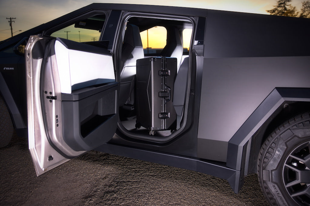 Cyber Suitcase: Tesla Cybertruck-inspired (USB, Large Capacity, Checked Bag)