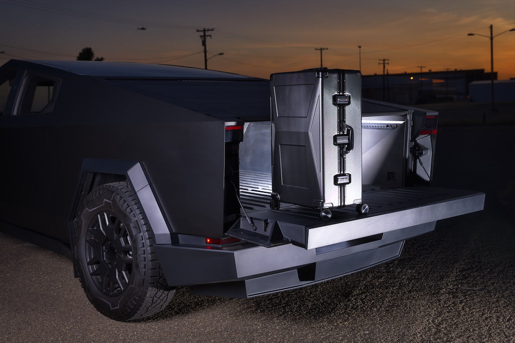 Cyber Suitcase: Tesla Cybertruck-inspired (USB, Large Capacity, Checked Bag)
