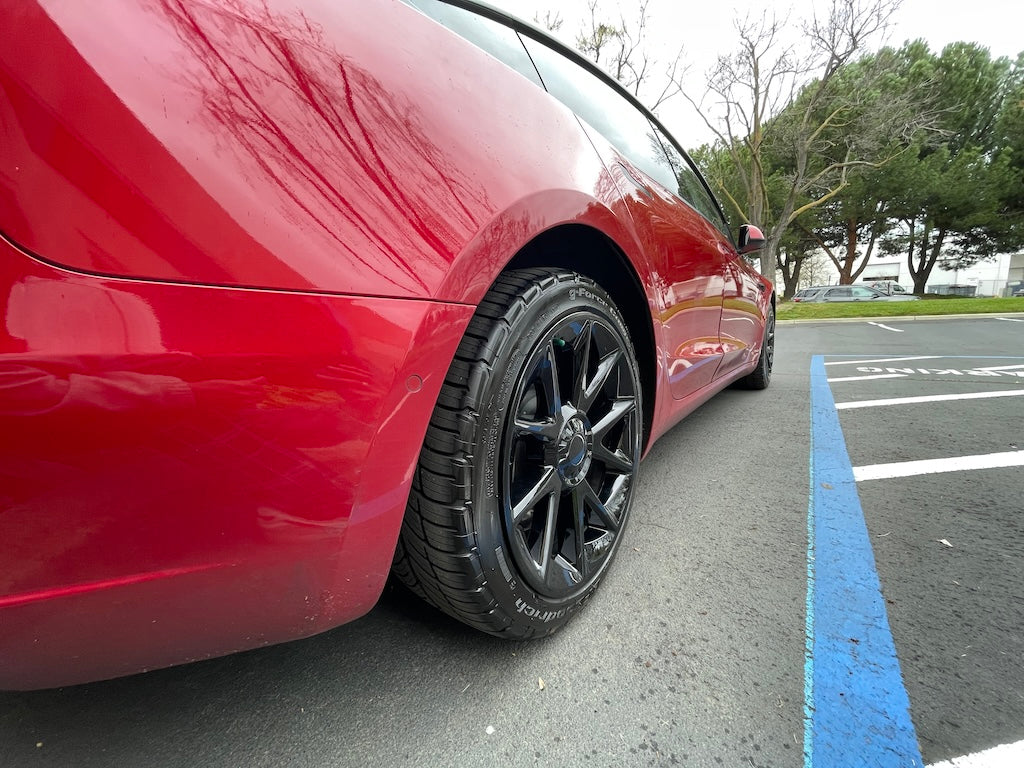 Tesla Model 3 Gloss Black (18-in) Blade Style Wheel Cover Set