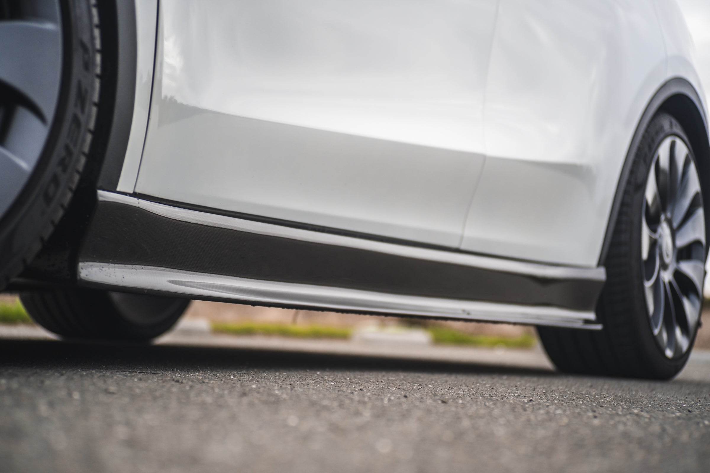 Tesla Model Y Carbon Fiber Side Skirts