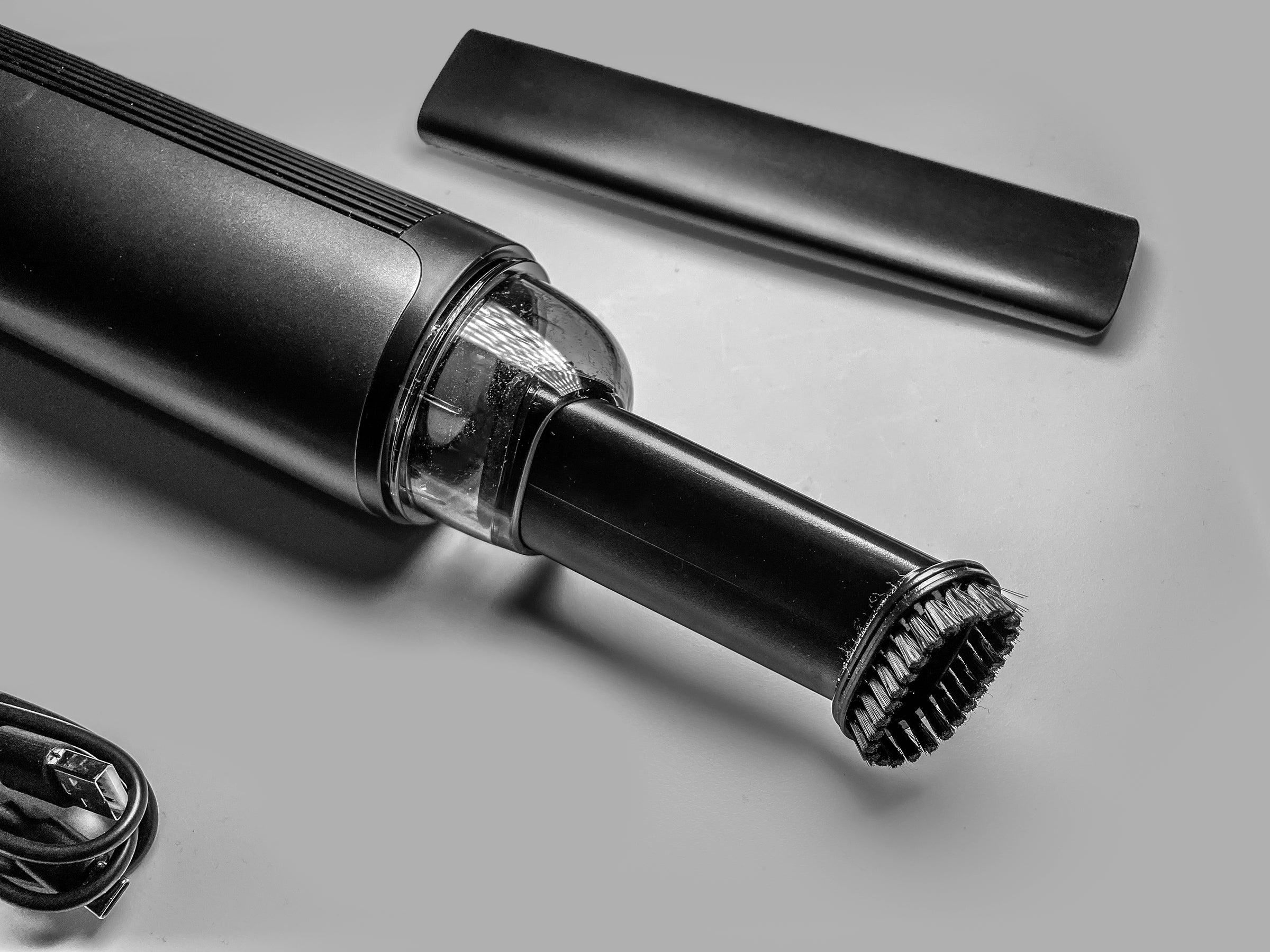 Cordless Trunk and Interior Vacuum (100% Wireless, USB Charge)