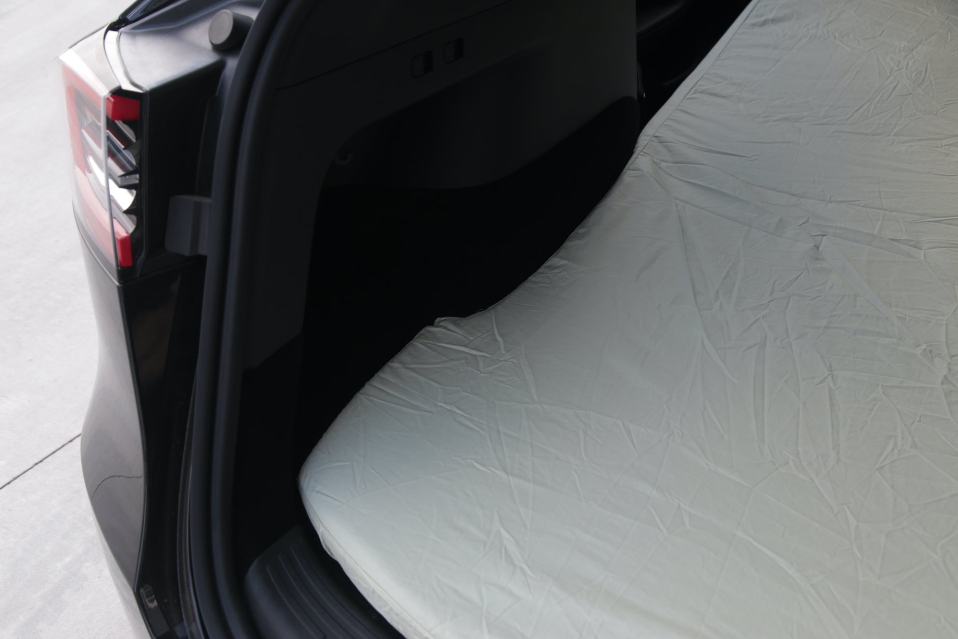 Tesla Camping Bed & Mattress for Model Y (Portable, Easy Stow)