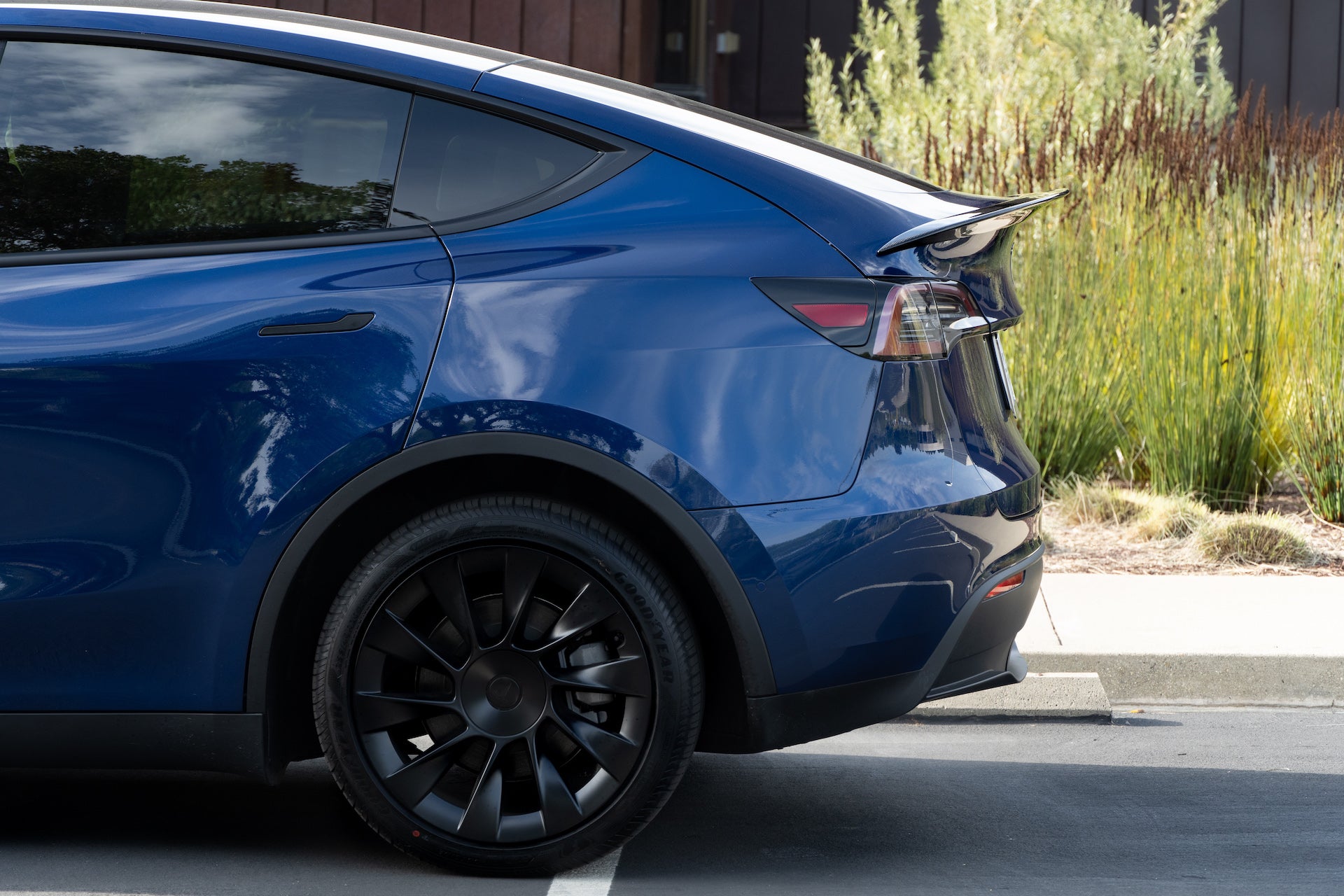 Tesla Model Y Carbon Fiber Performance Rear Spoiler