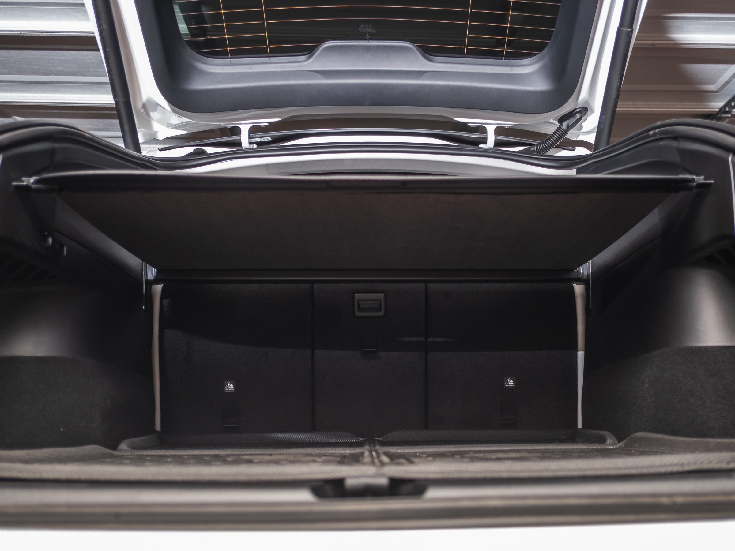 Tesla Model Y Rear Trunk Privacy Cargo Cover (Gen 2.0 Retractable)