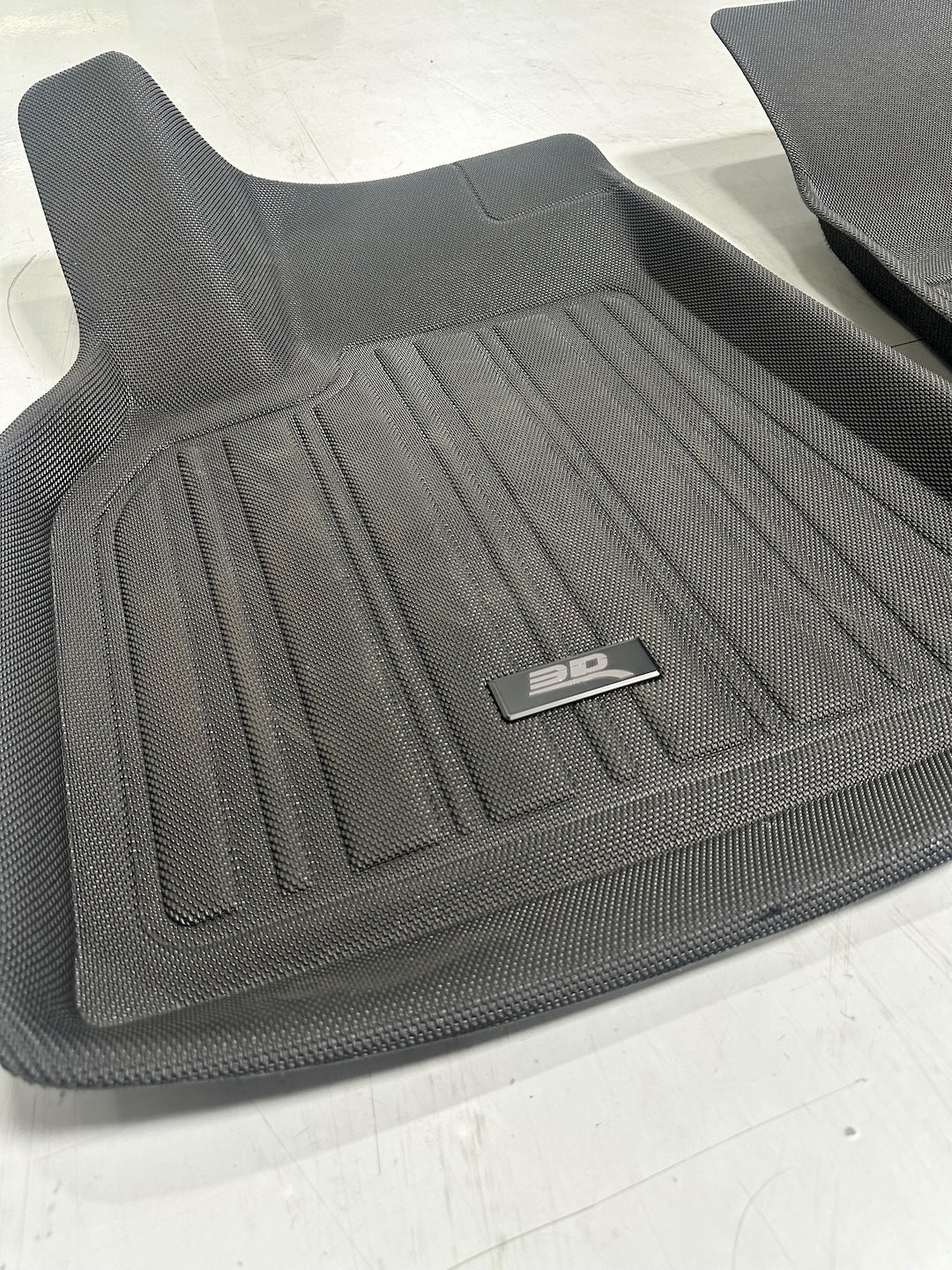 Final Sale: Tesla Model Y Juniper 3D MAXpider Floor Mat Row 1 ( ELITECTL: Driver + Passenger )