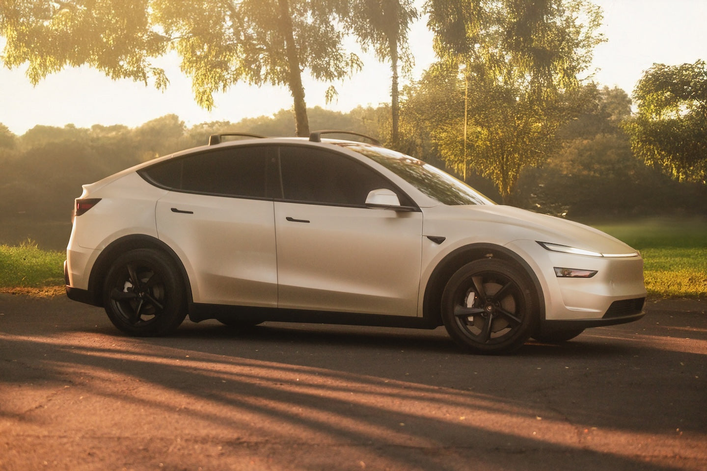 Tesla Model Y Roof Rack Crossbars System