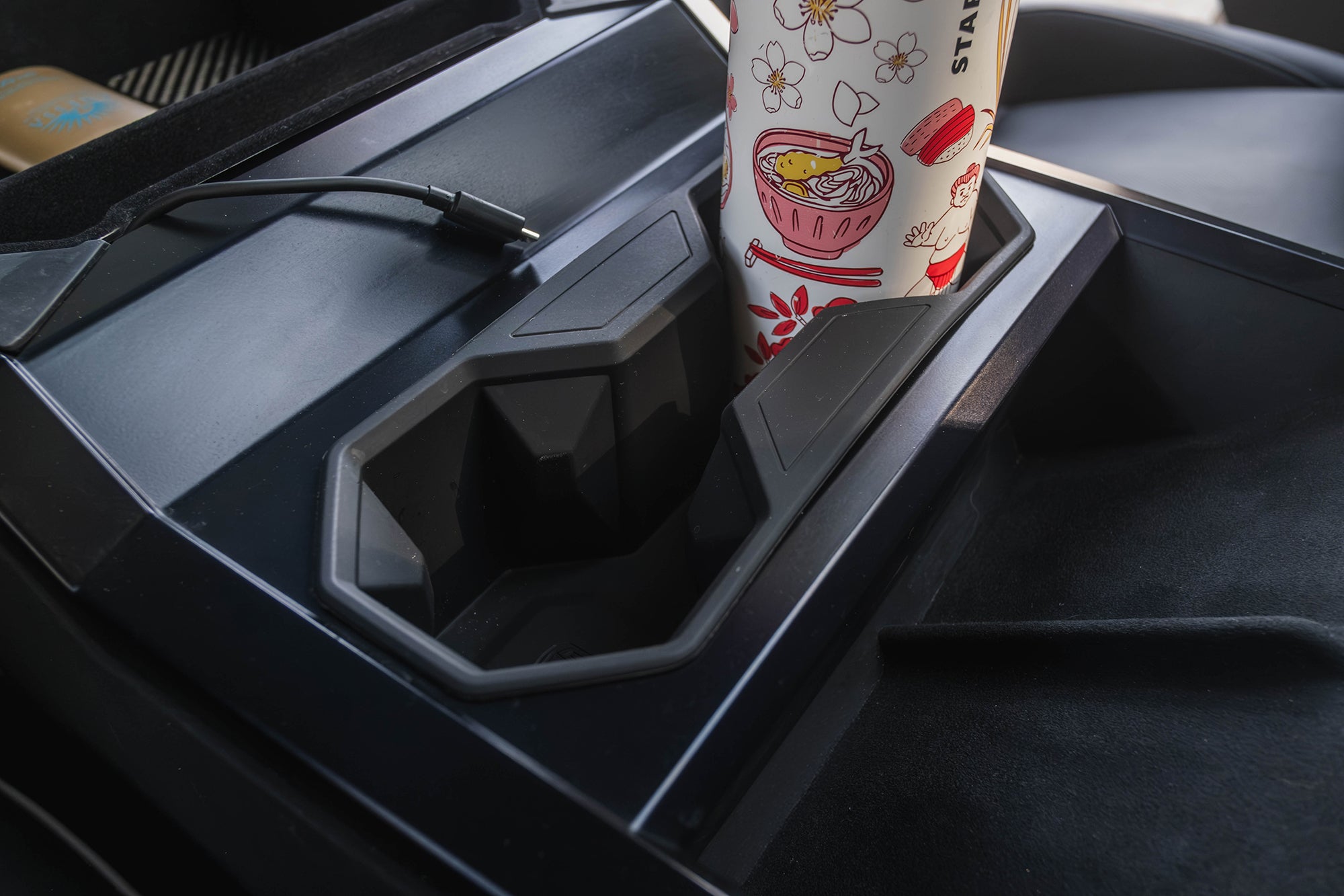 Tesla Cybertruck Cup Holder Insert