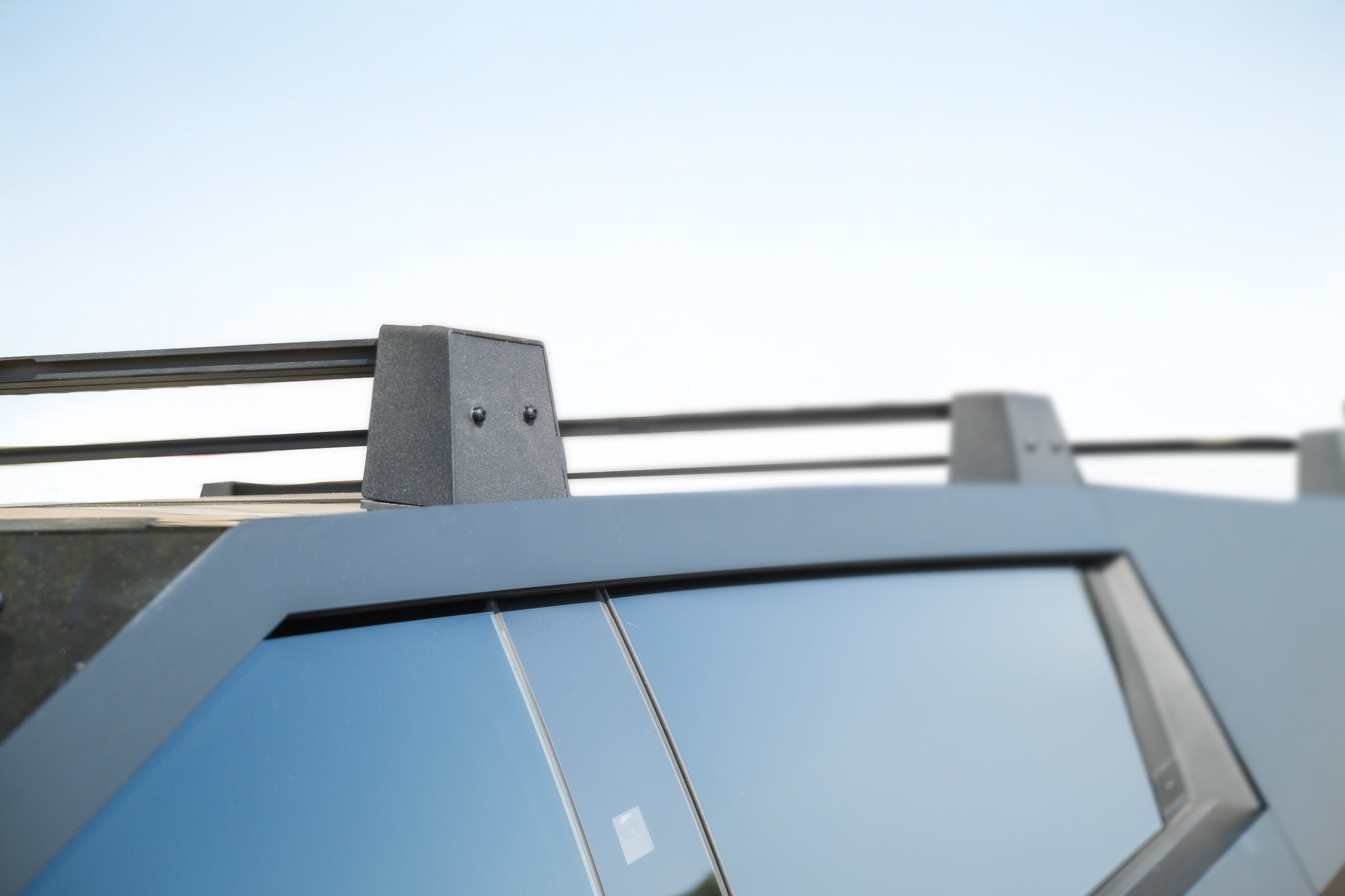 Tesla Cybertruck Crossbars Roof Rack