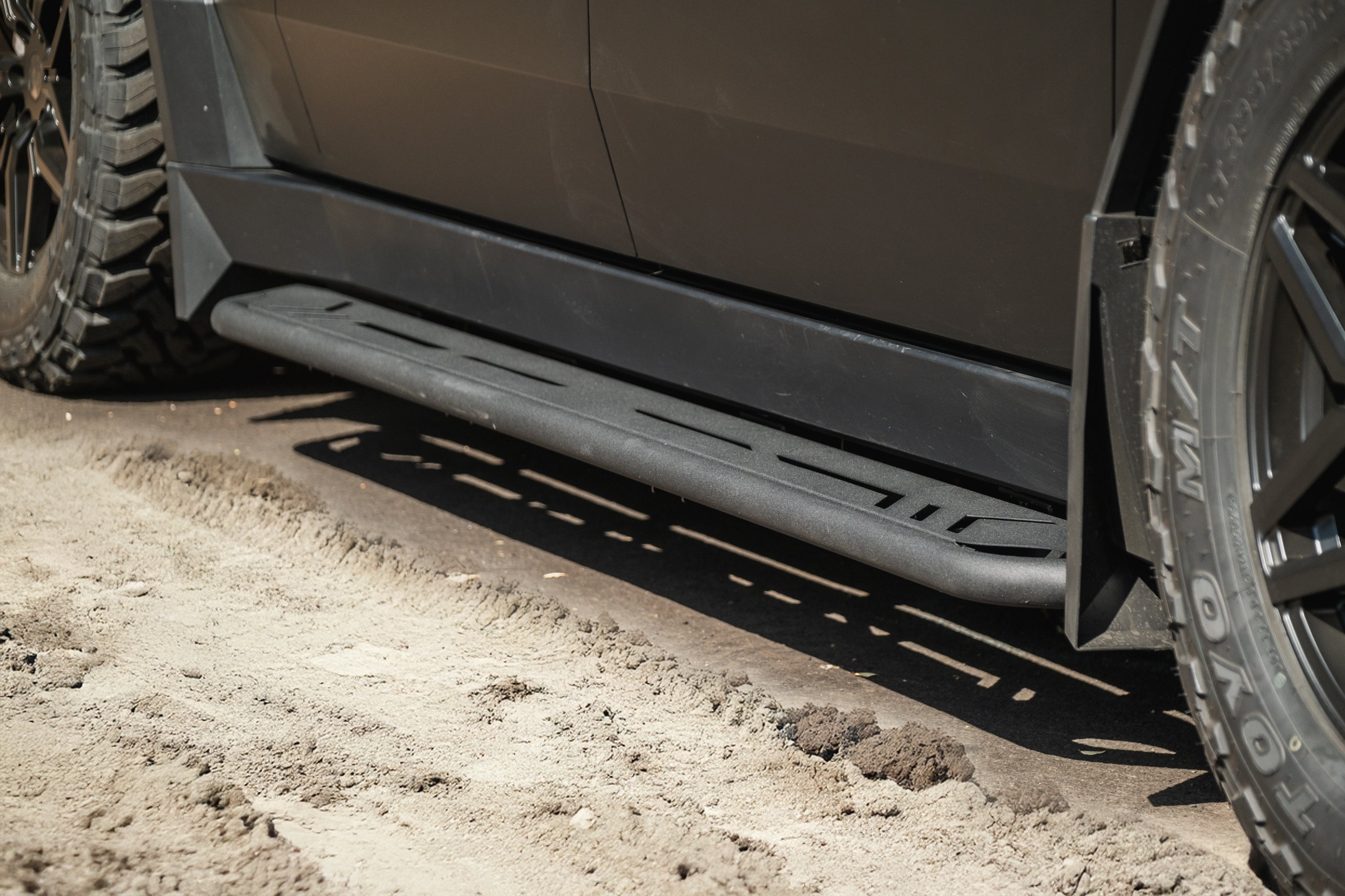 Tesla Cybertruck Running Boards Side Steps