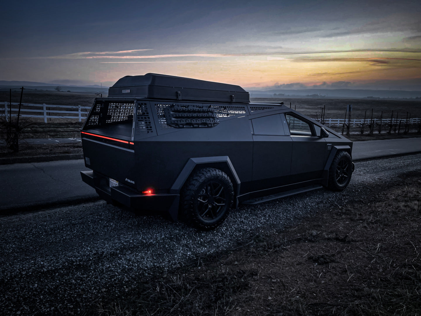 Tesla Cybertruck Complete Bed Rack System