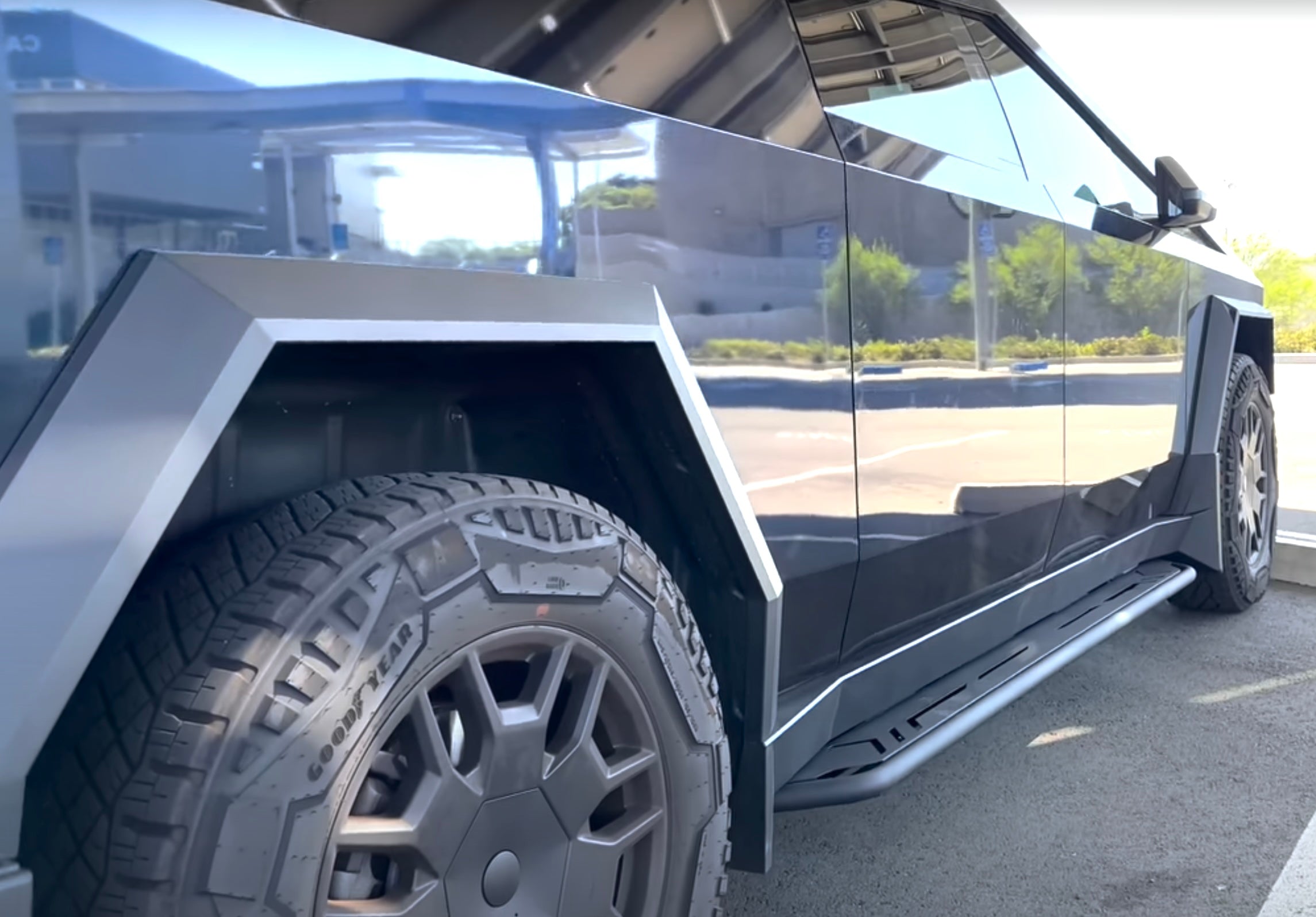 Tesla Cybertruck Running Boards Side Steps