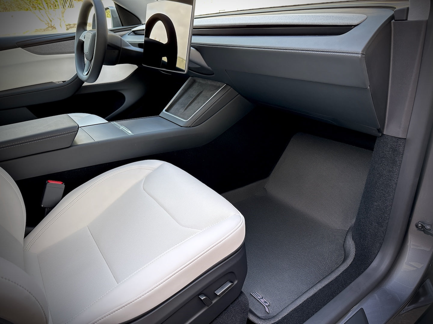 Tesla Model Y All-Weather 3D MAXpider Floor Mats and Liners