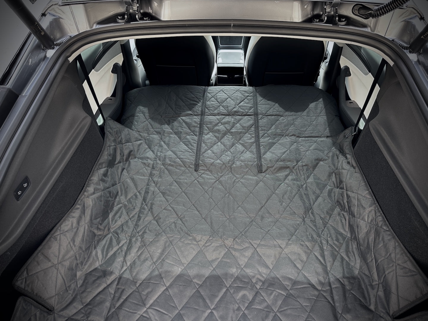 Tesla Model Y Pet Cover Rear Cargo Liner (Full Seatback Coverage)