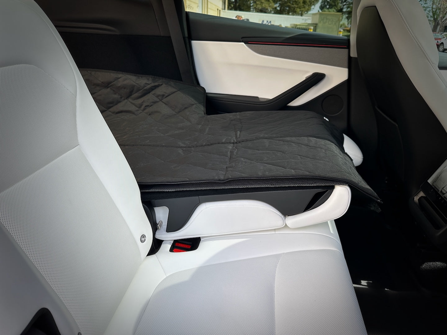 Tesla Model Y Pet Cover Rear Cargo Liner (Full Seatback Coverage)