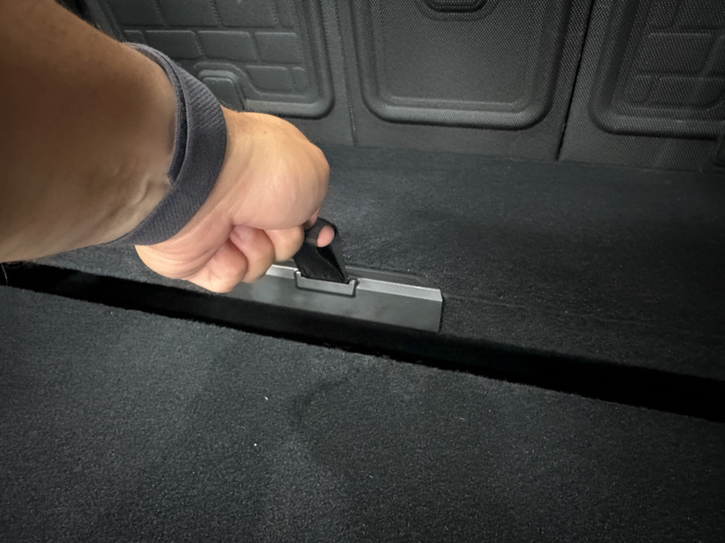 Tesla Model Y Sub-trunk Easy-Lift Handle Set