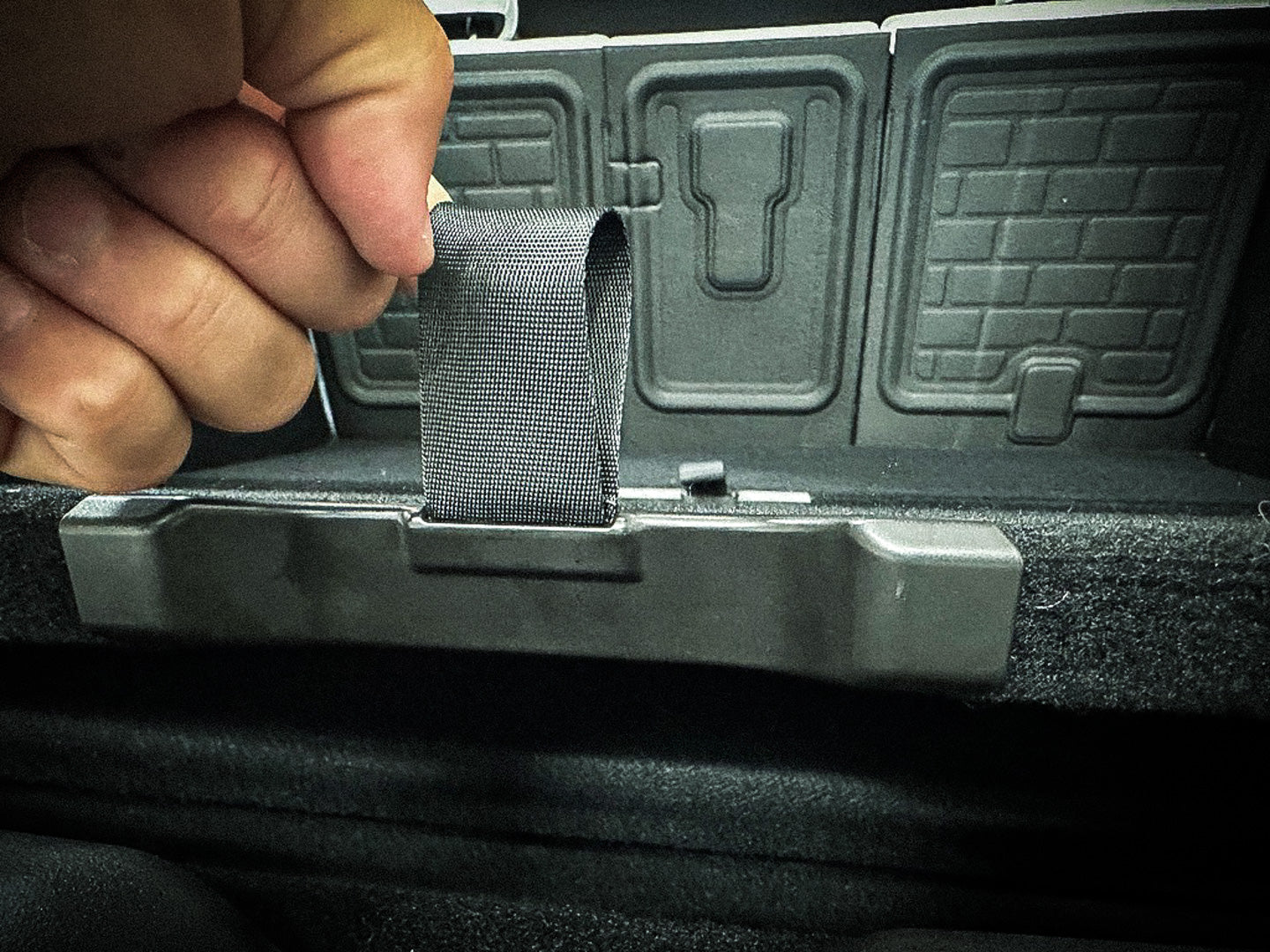 Tesla Model Y Sub-trunk Easy-Lift Handle Set