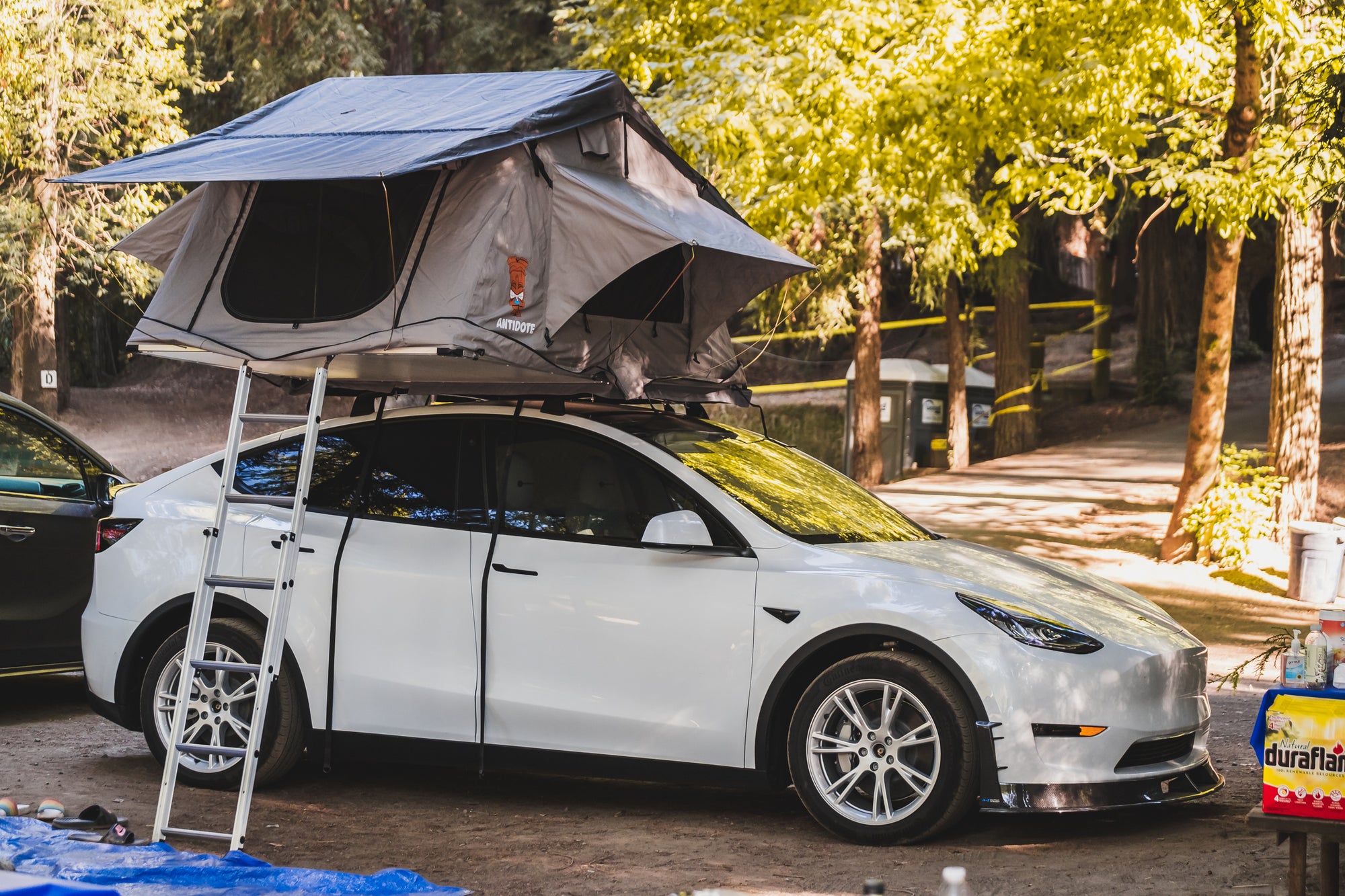 Tesla Model Y Roof Rack Crossbars System