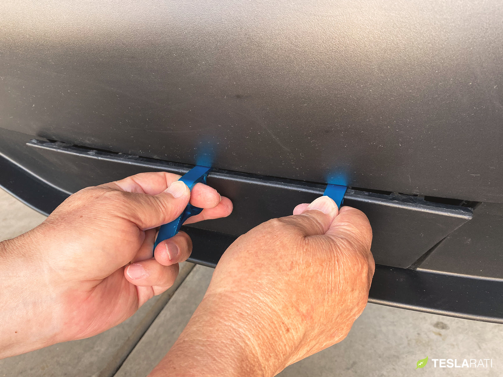 Tesla Model Y Hitch Cover Removal Tool (CNC Aluminum)