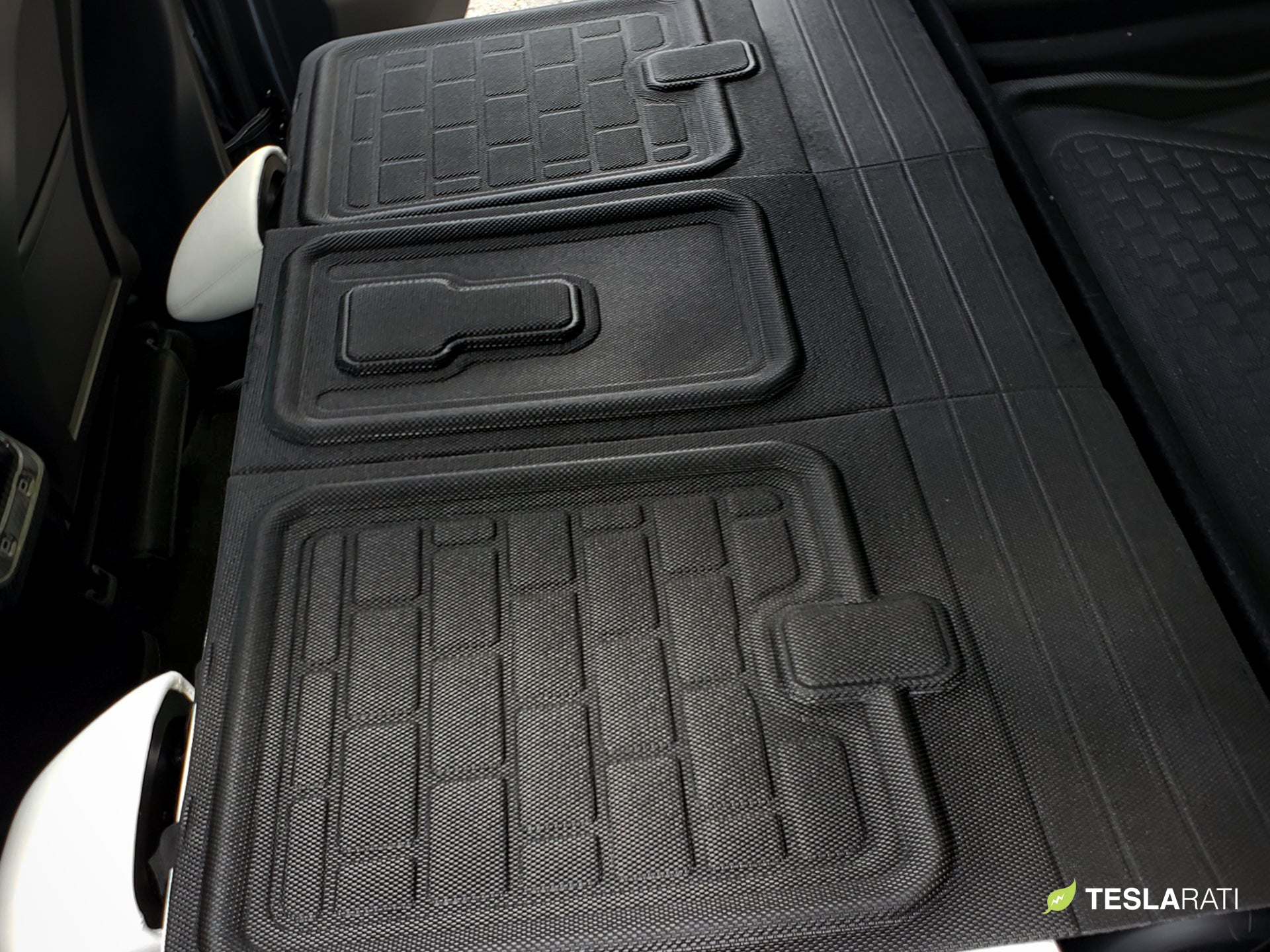 Tesla Model Y All Weather 3D MAXpider Floor Mats and Liners